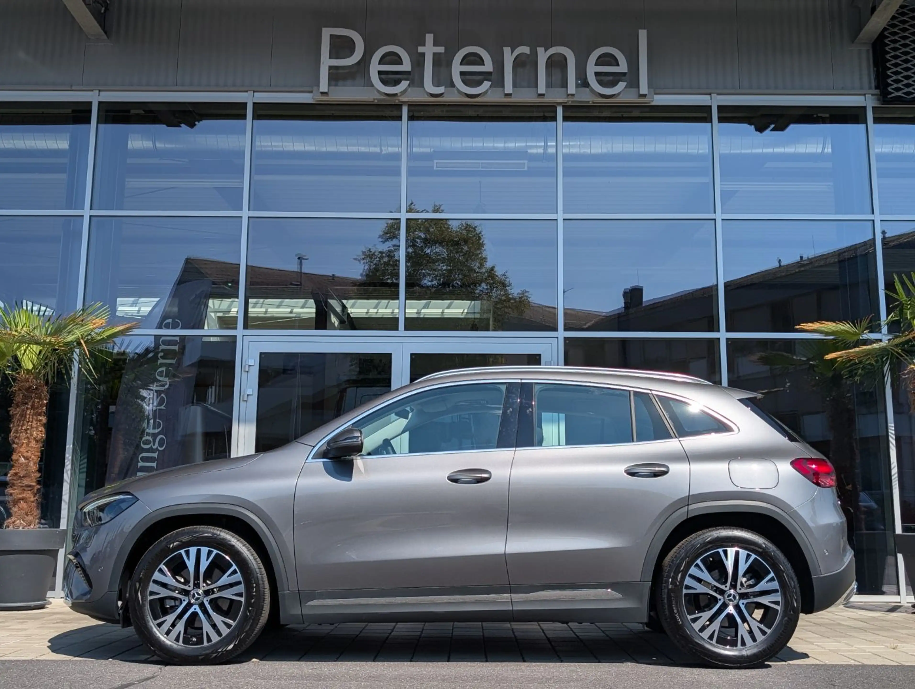 Mercedes-Benz GLA 180 d Progressive PTS Shz LED eHeck AHK RKam — photo 3