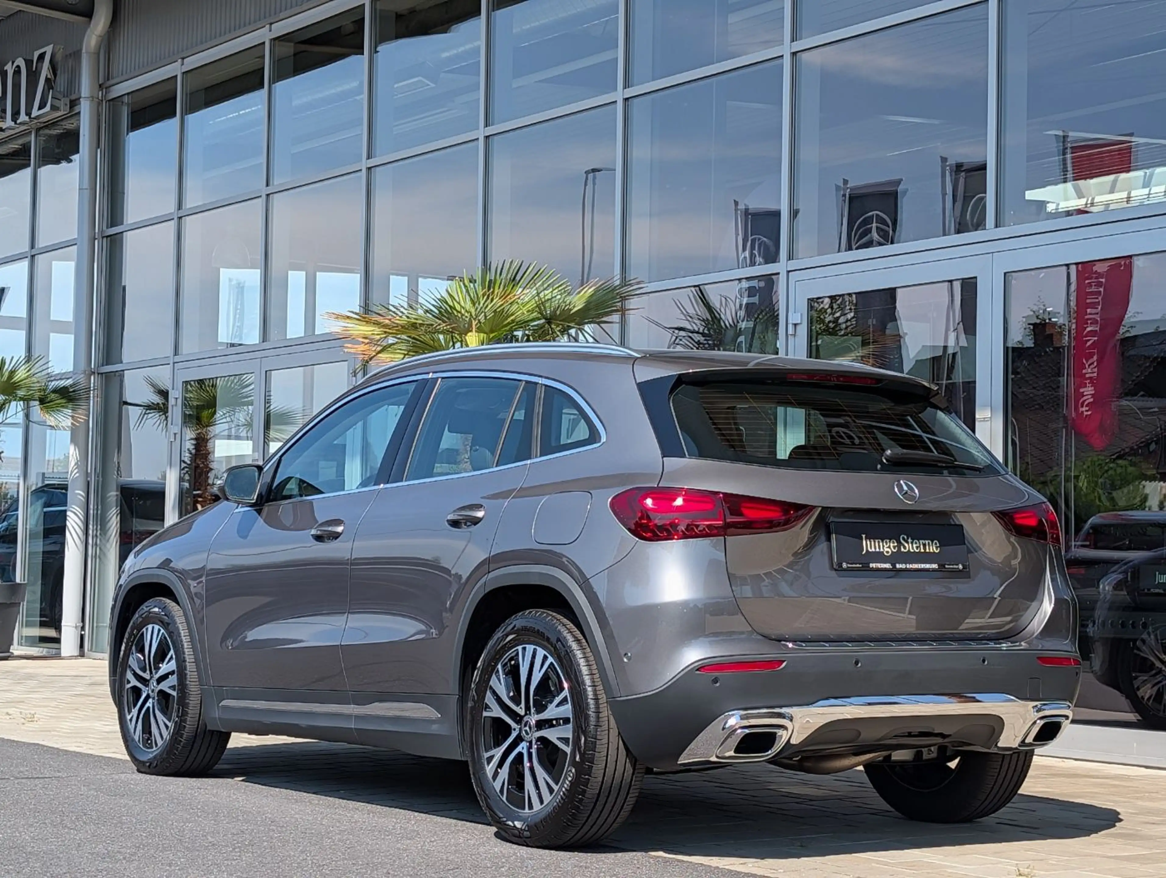 Mercedes-Benz GLA 180 d Progressive PTS Shz LED eHeck AHK RKam — photo 4