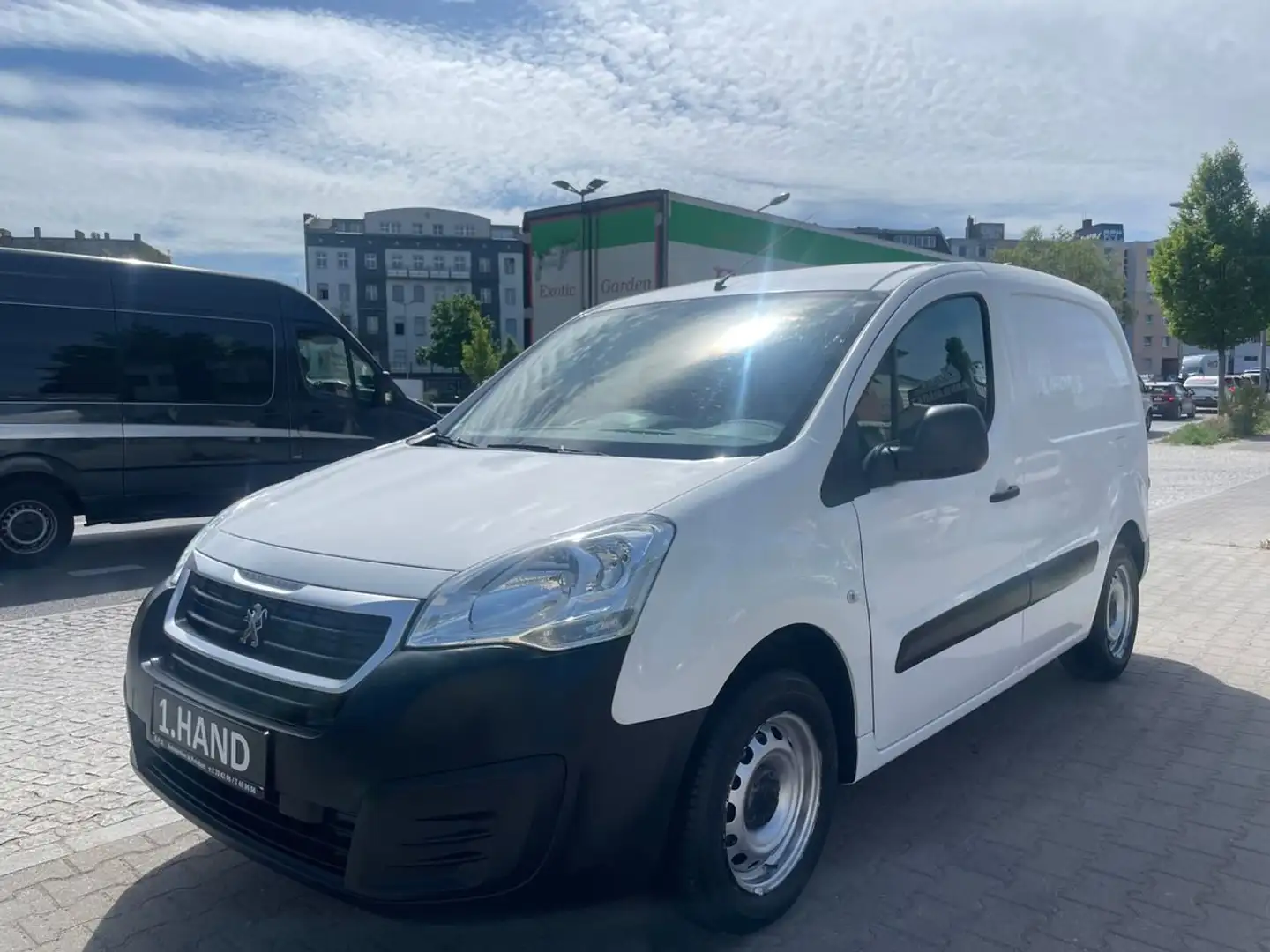 Peugeot Partner L1 Komfort,Klima,3-Sitzer,Parktronic,AHK Weiß - 2