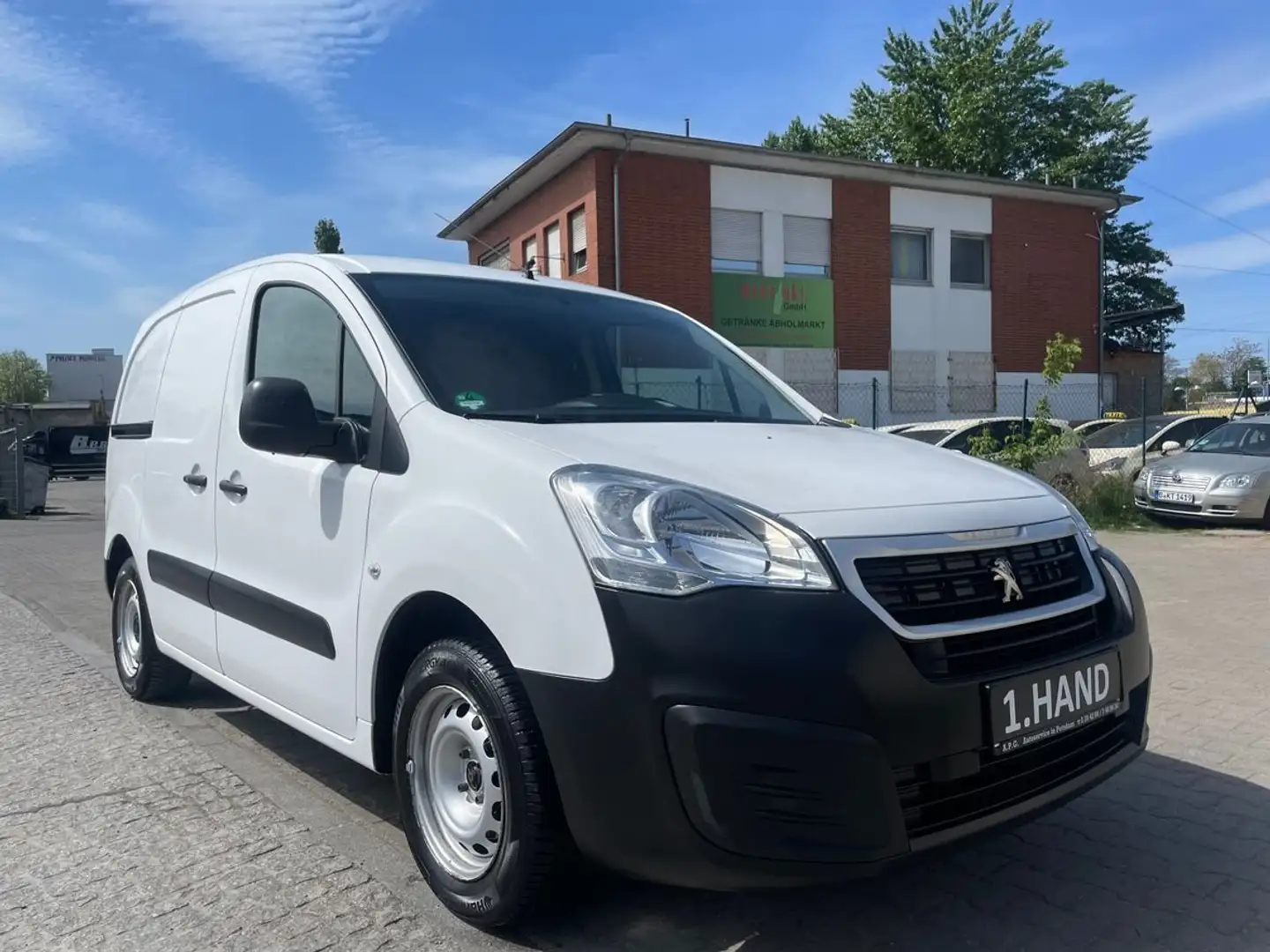 Peugeot Partner L1 Komfort,Klima,3-Sitzer,Parktronic,AHK Weiß - 1