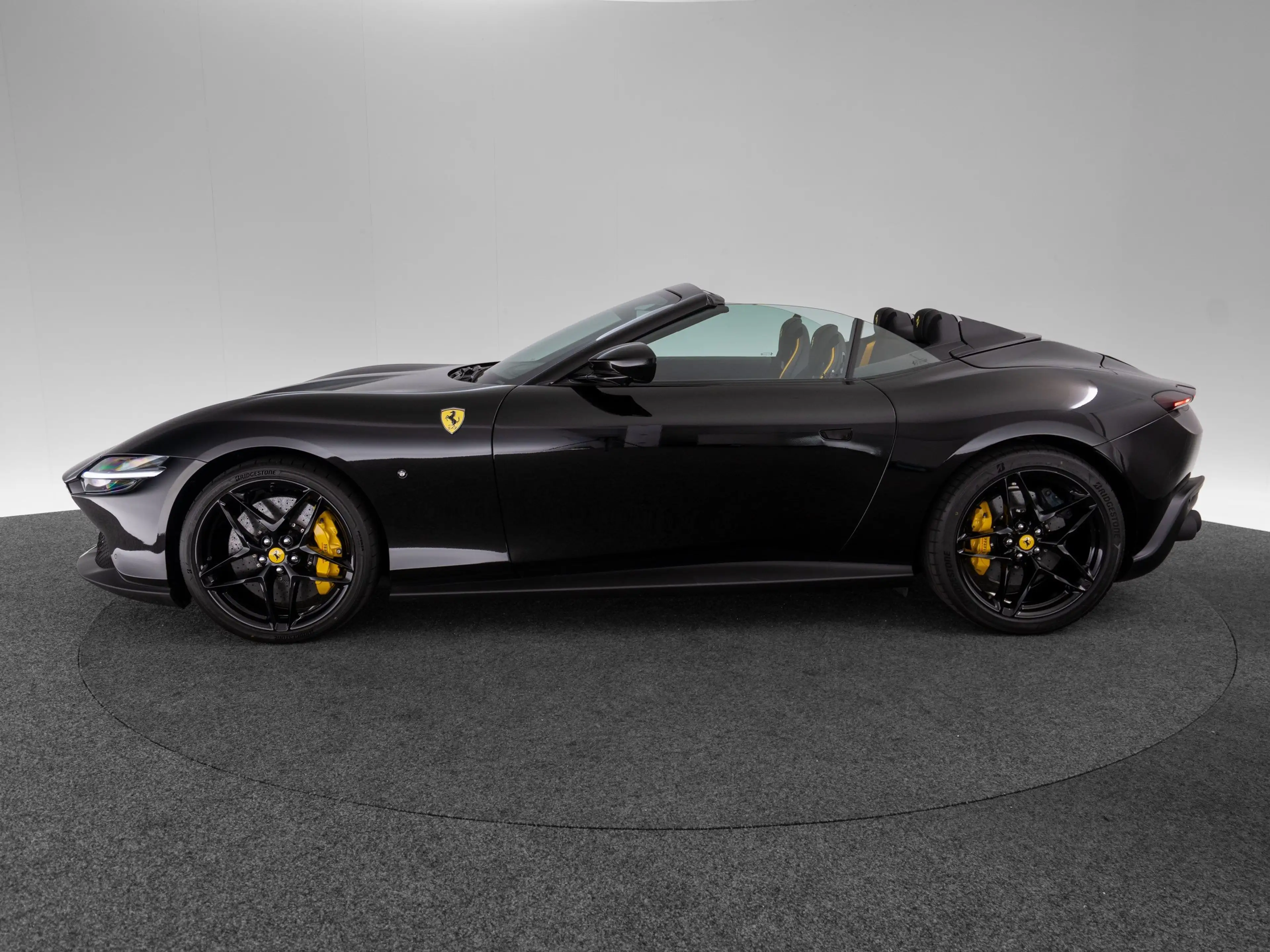 Ferrari Roma Spider FERRARI SINGEN — photo 8