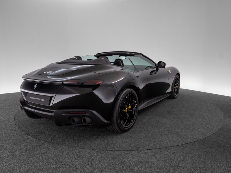 Ferrari Roma Spider FERRARI SINGEN — photo 5