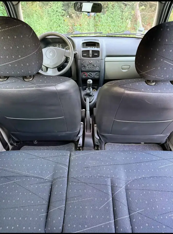 Renault Clio Citadine 3 portes — photo 2