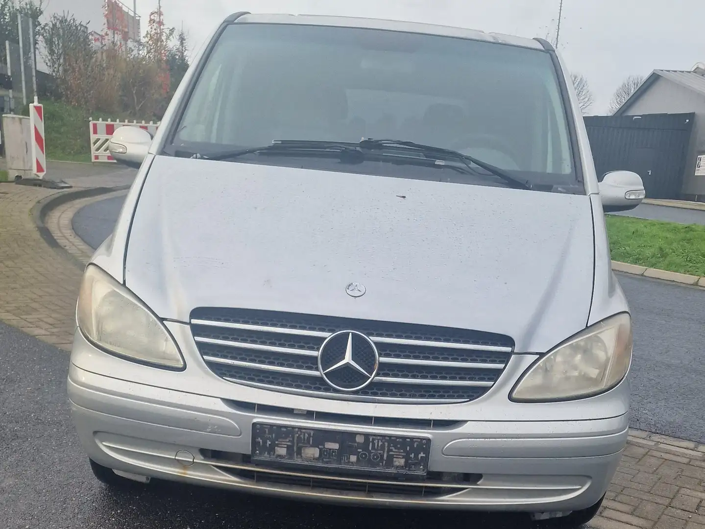Mercedes-Benz Viano Stříbrná - 2