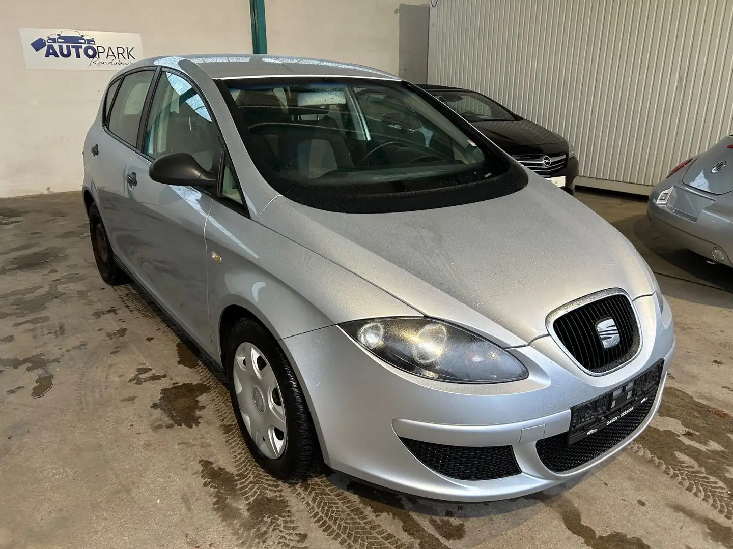 SEAT Altea 1.9 TDI Reference*Klima*Ahk* Silber - 2