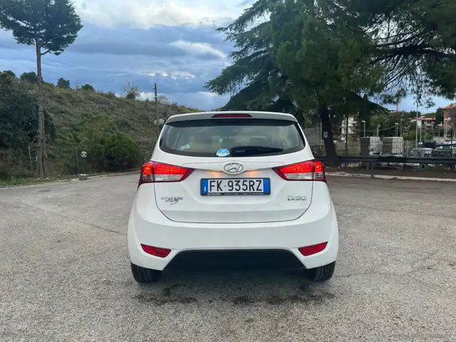 Hyundai Ix20 view 14