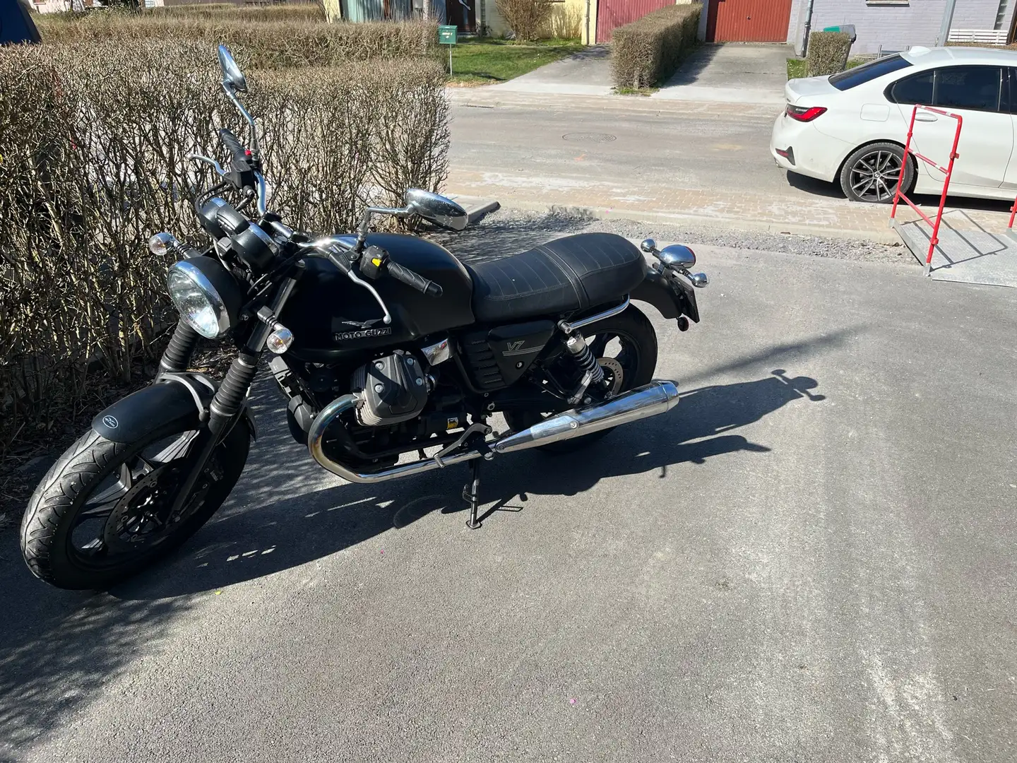 Moto Guzzi V 75 - 1