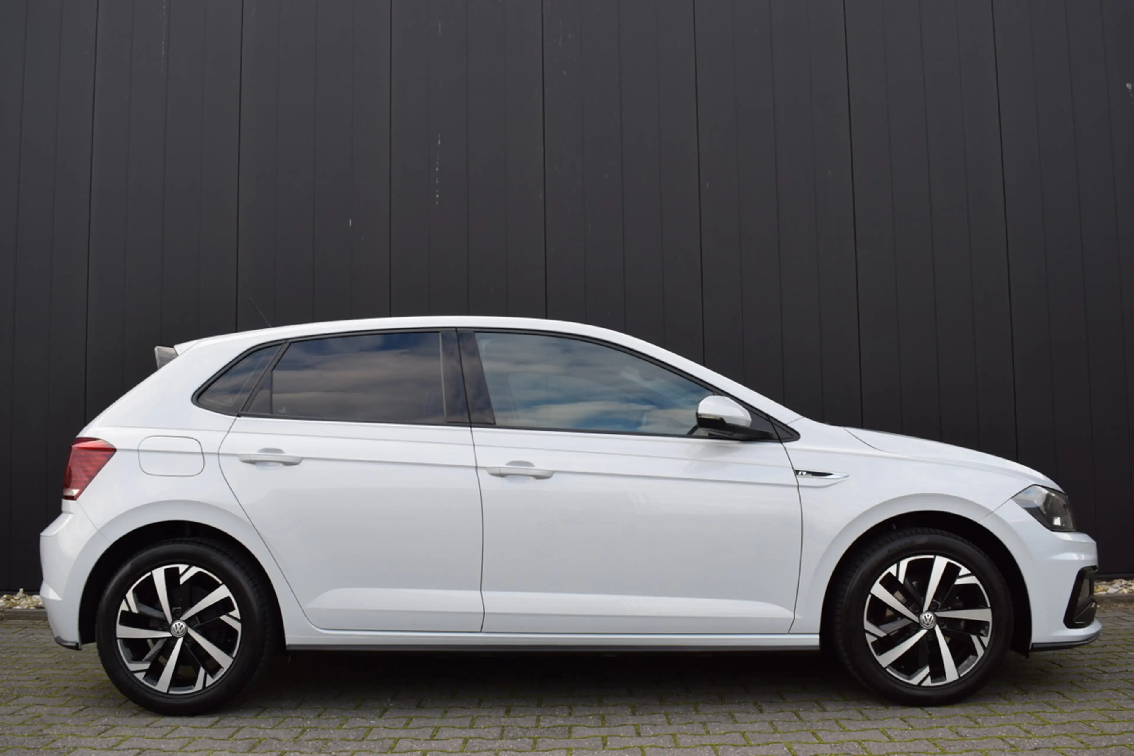 Volkswagen Polo 1.0 TSI Highline R-Line ECC | Half Leder | Carplay — photo 4
