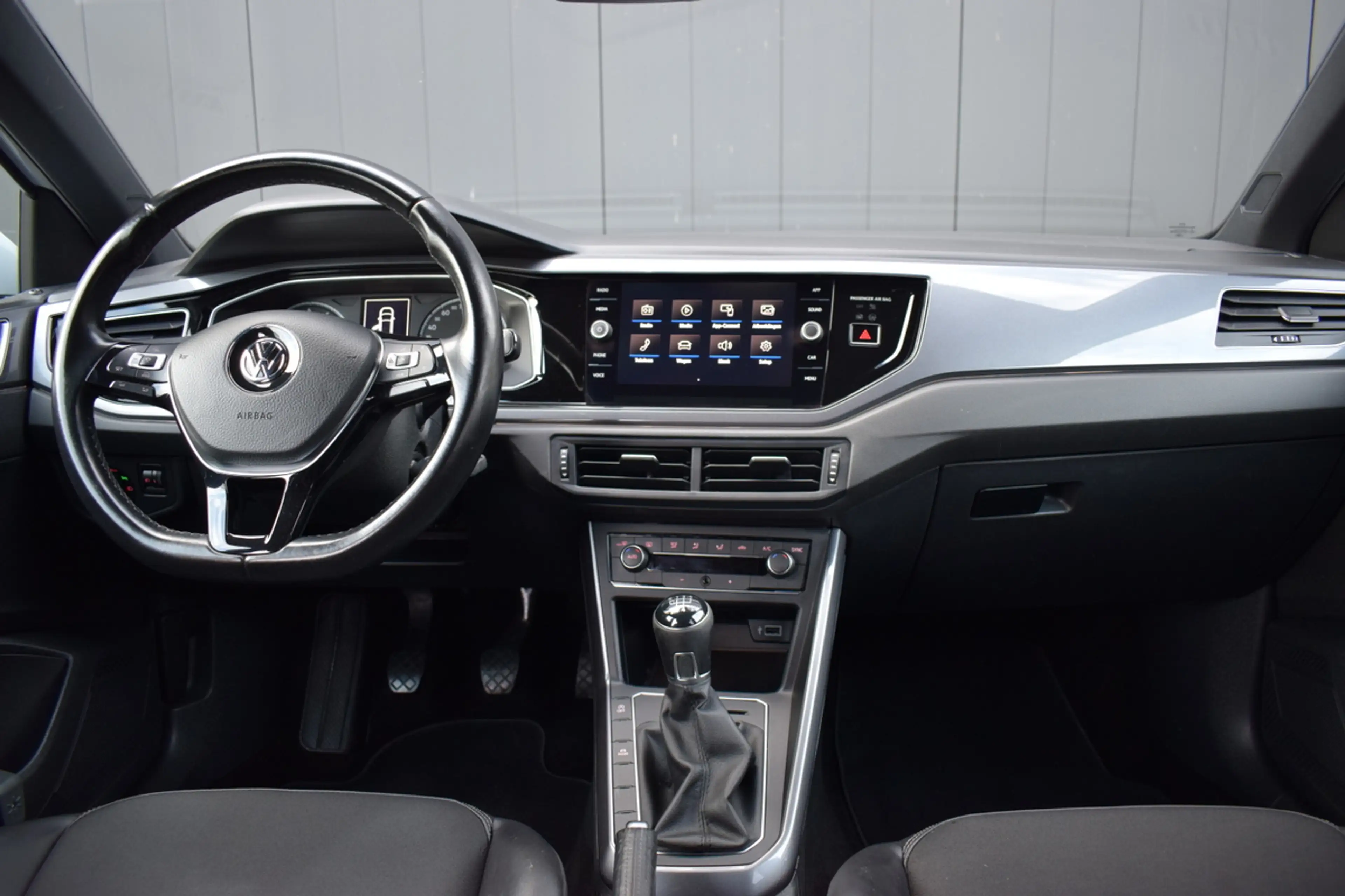Volkswagen Polo 1.0 TSI Highline R-Line ECC | Half Leder | Carplay — photo 6