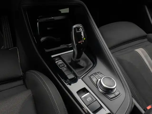 BMW X2 view 22