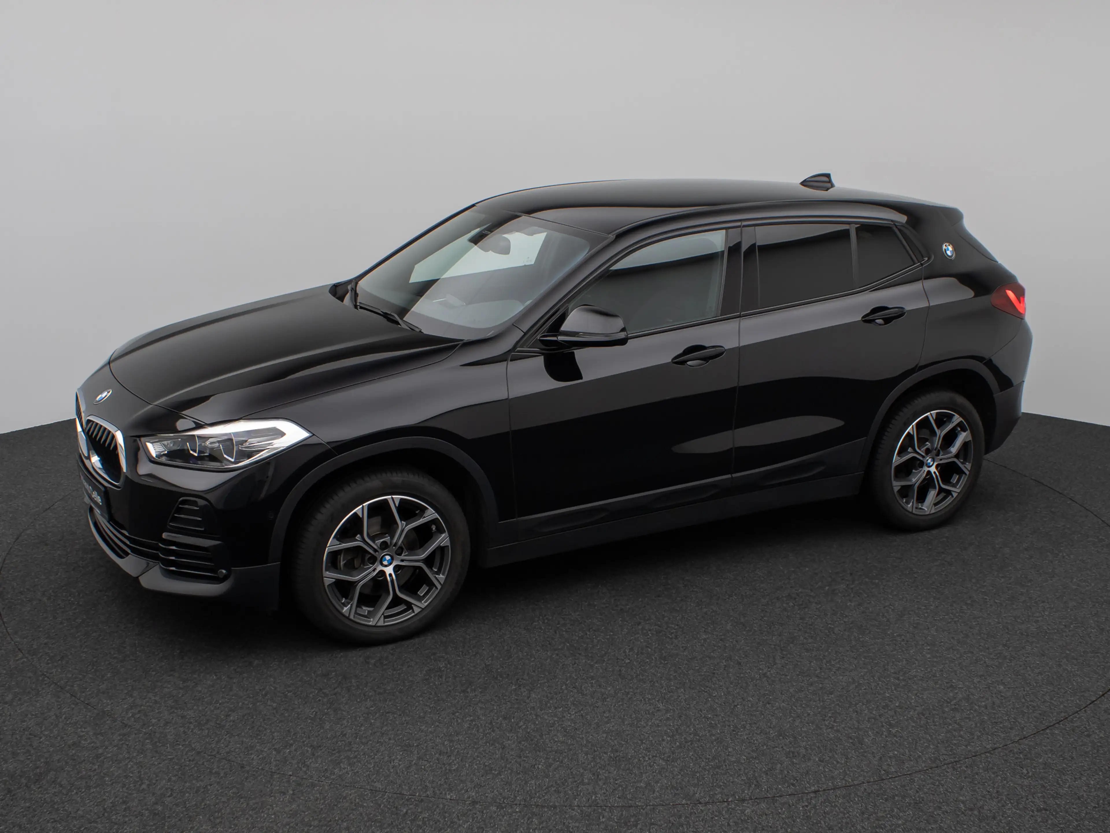 BMW X2 Kamera DAB LED Geschwindigkeitsr Sport — photo 12