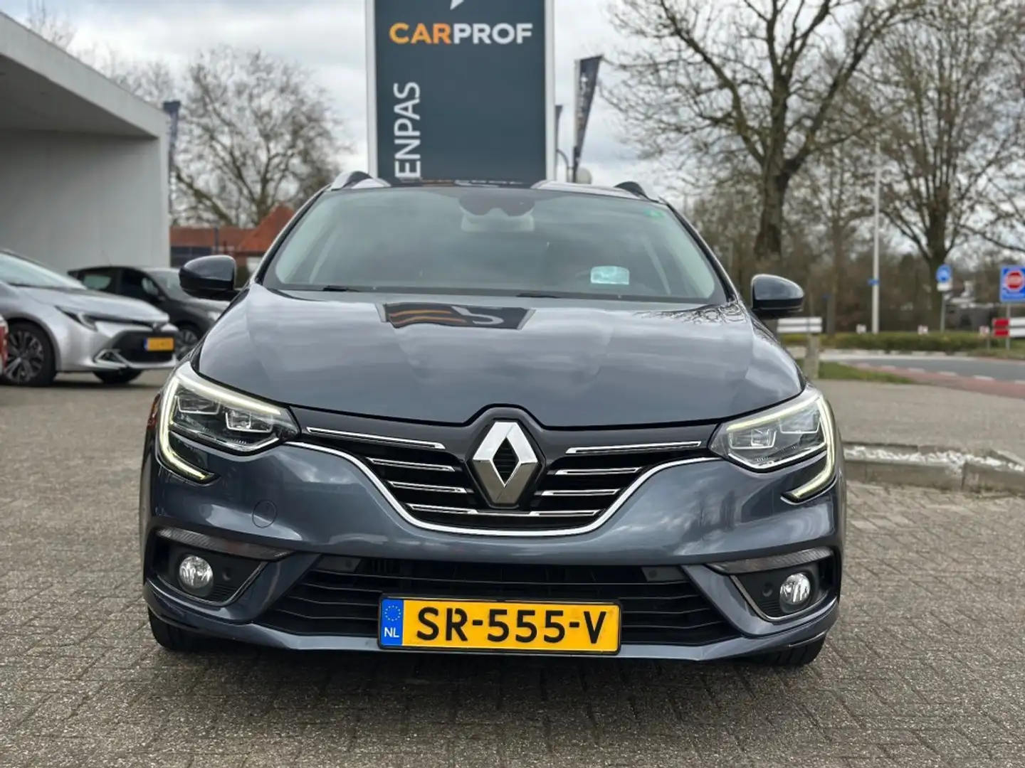 Renault Megane Estate 1.2 TCe Initiale '' Camera - Leer - PDC - B Grau - 2