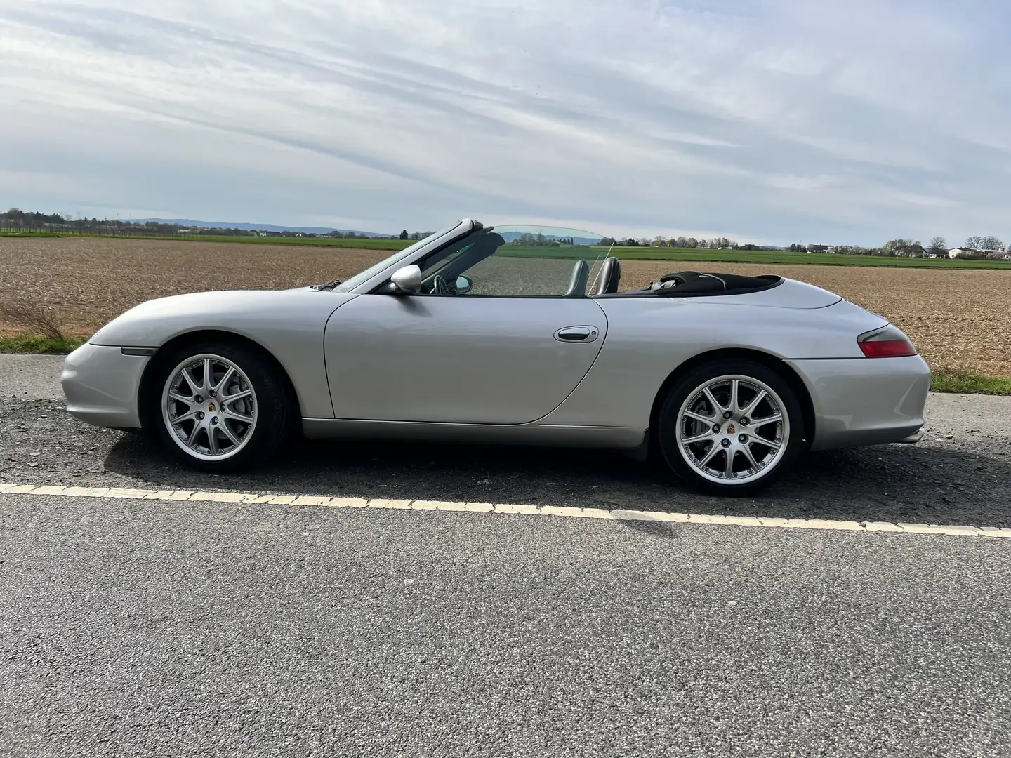 Porsche 996 911 Carrera 4 Cabrio Tüv ist neu Silber - 1