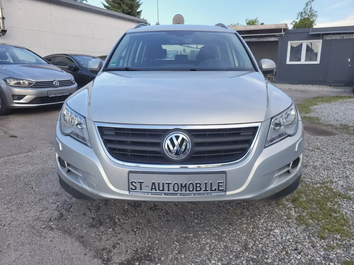 Volkswagen Tiguan Track Grau - 2