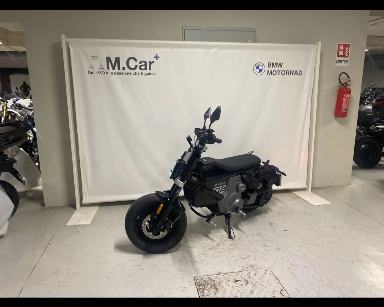 BMW - CE 02 4kw Abs Noir - 1