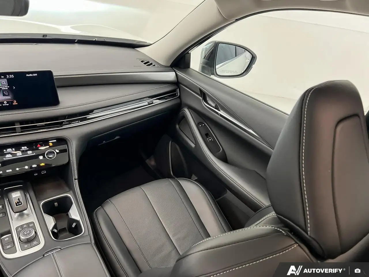 Infiniti QX60 снимка Infiniti QX60