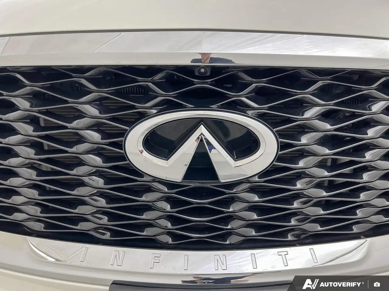 Infiniti QX60 снимка Infiniti QX60