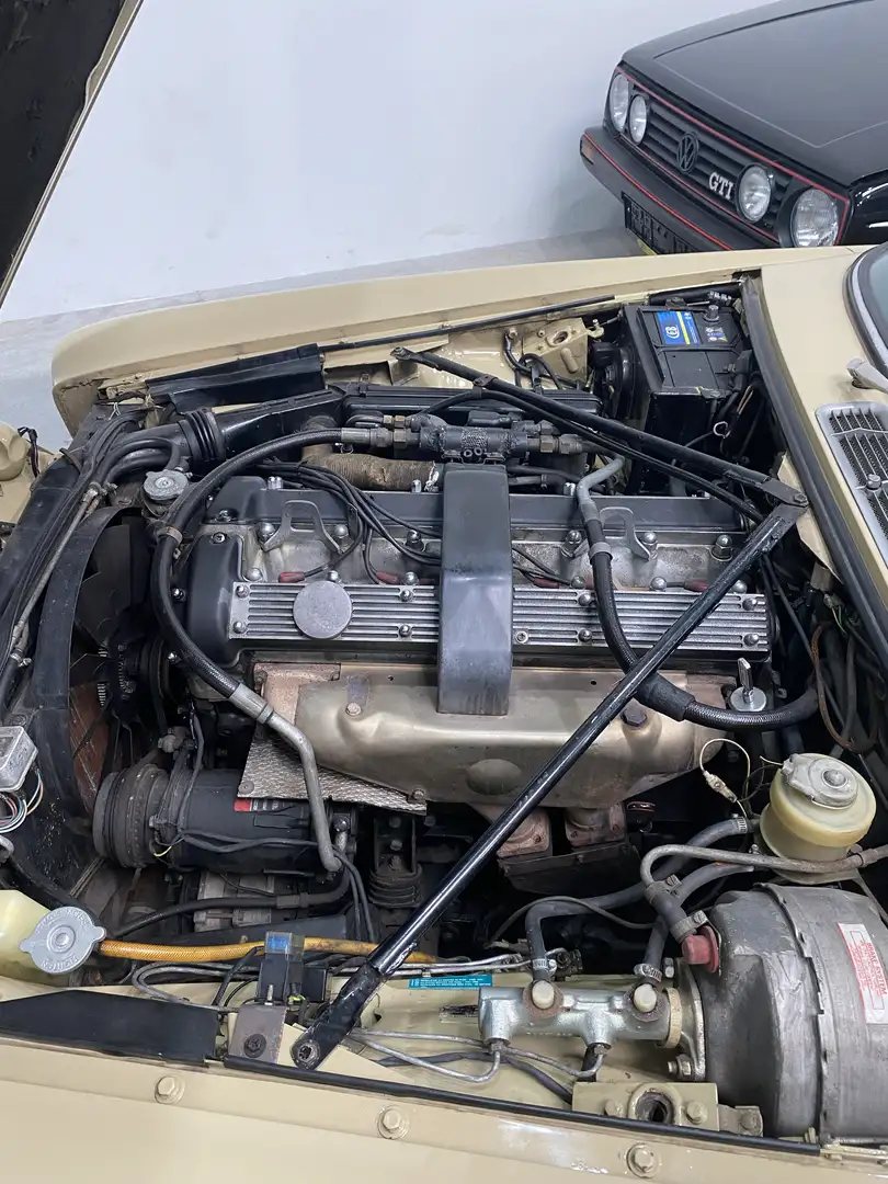 Jaguar XJ6 Series 2 Beige - 1