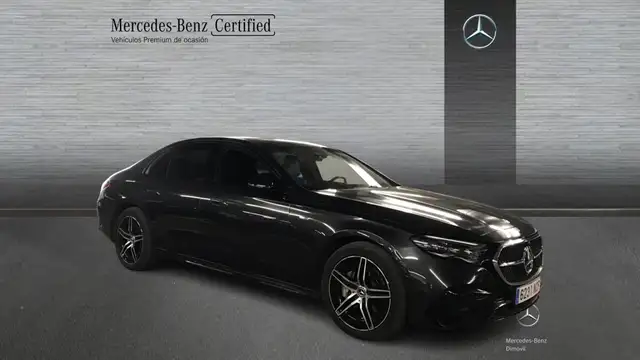 Mercedes-Benz 300 view 3
