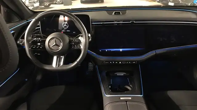 Mercedes-Benz E-Class view 8