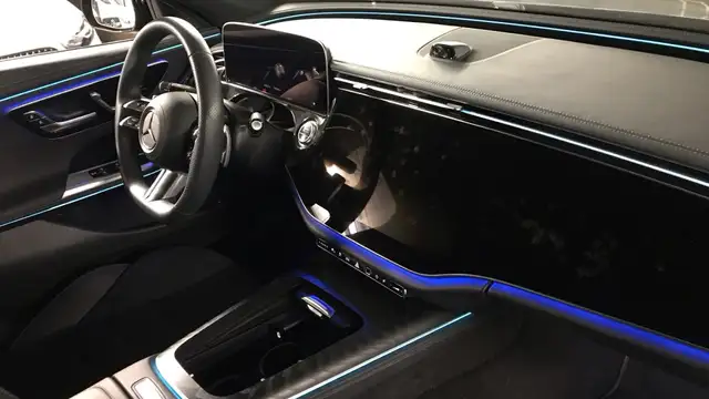 Mercedes-Benz E-Class view 10