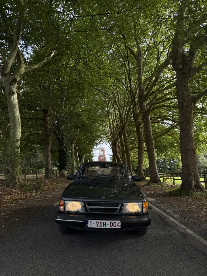 Saab 900, foto 1