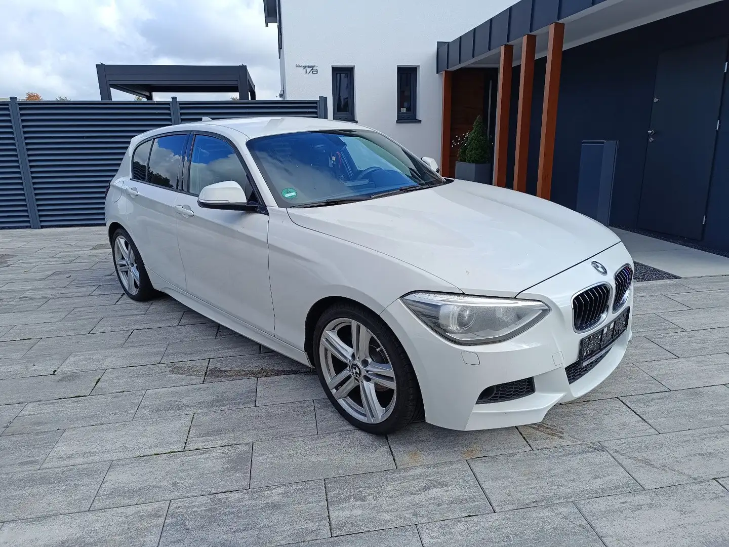 BMW 116 M-Paket Sport "171400 km*Navi*18 Zoll" Bílá - 2