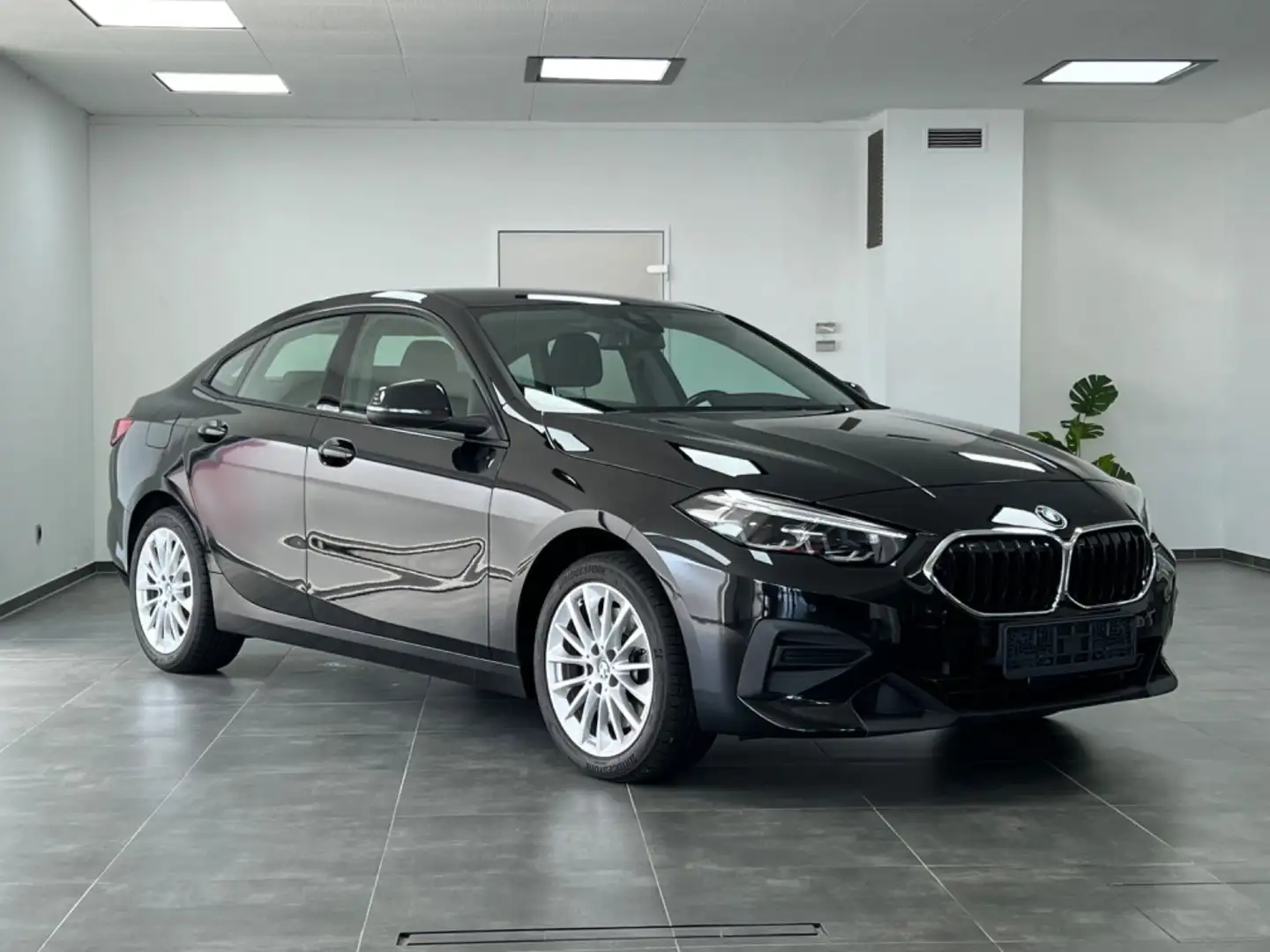 BMW 220 Gran Coupe/NAVI/VIRTU/HUD/KAMERA/CARPLAY/ Schwarz - 1