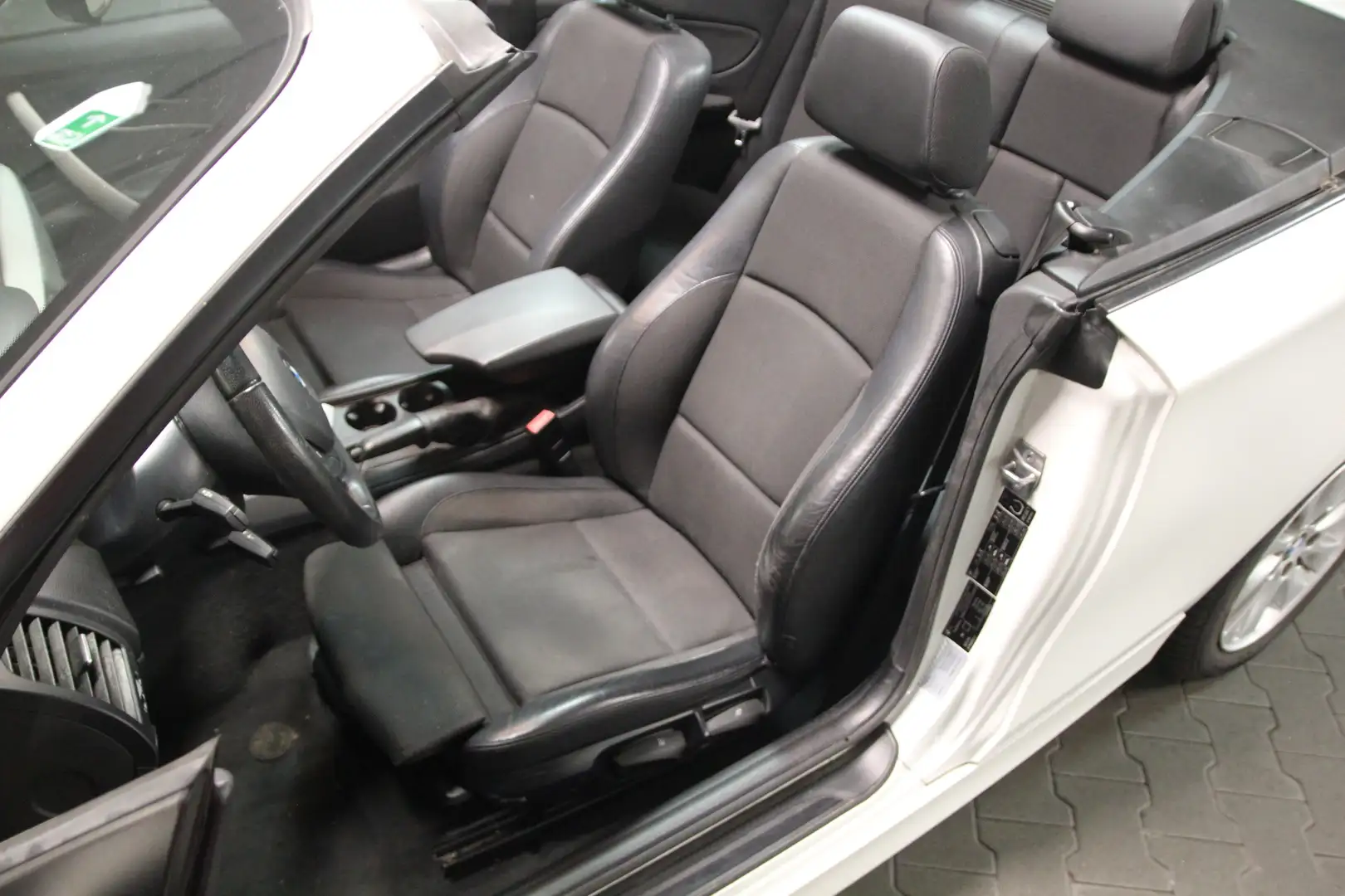 BMW 118 Cabrio, 2.Hand Weiß - 2