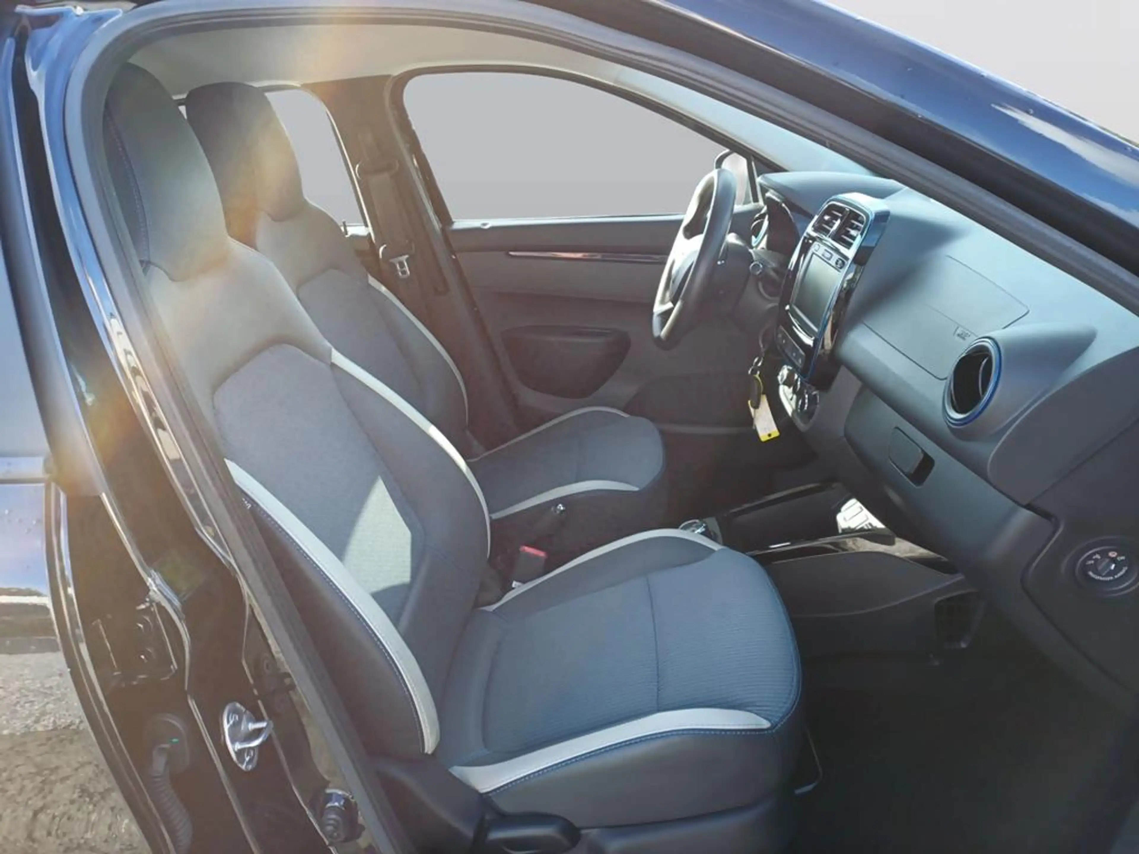 Dacia Spring Comfort Plus — photo 11