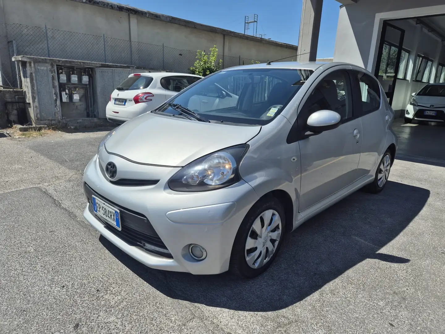Toyota Aygo Connect - 2
