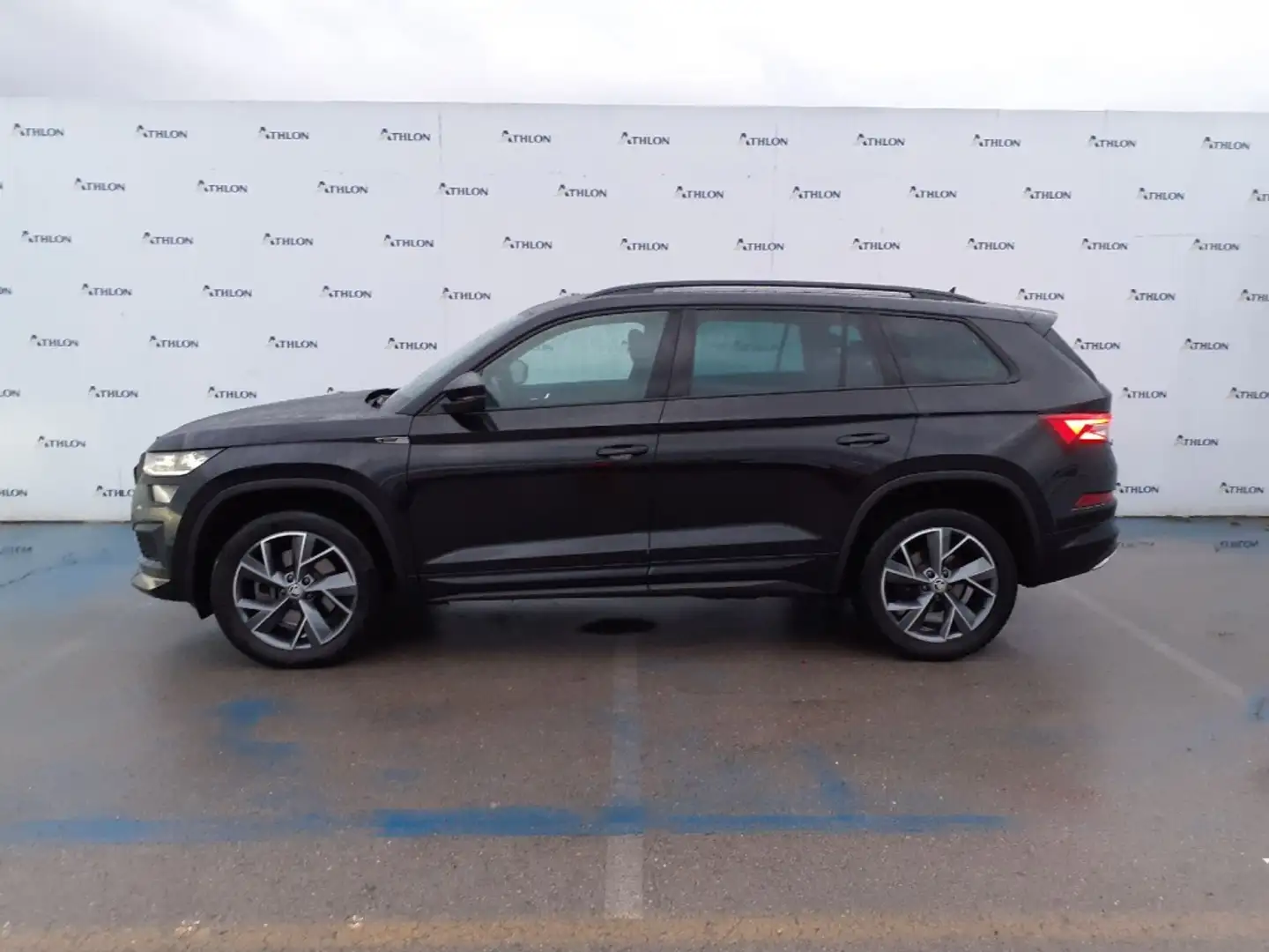 Skoda Kodiaq 2.0TDI AB tech Sportline 4x2 DSG 110kW Negro - 2