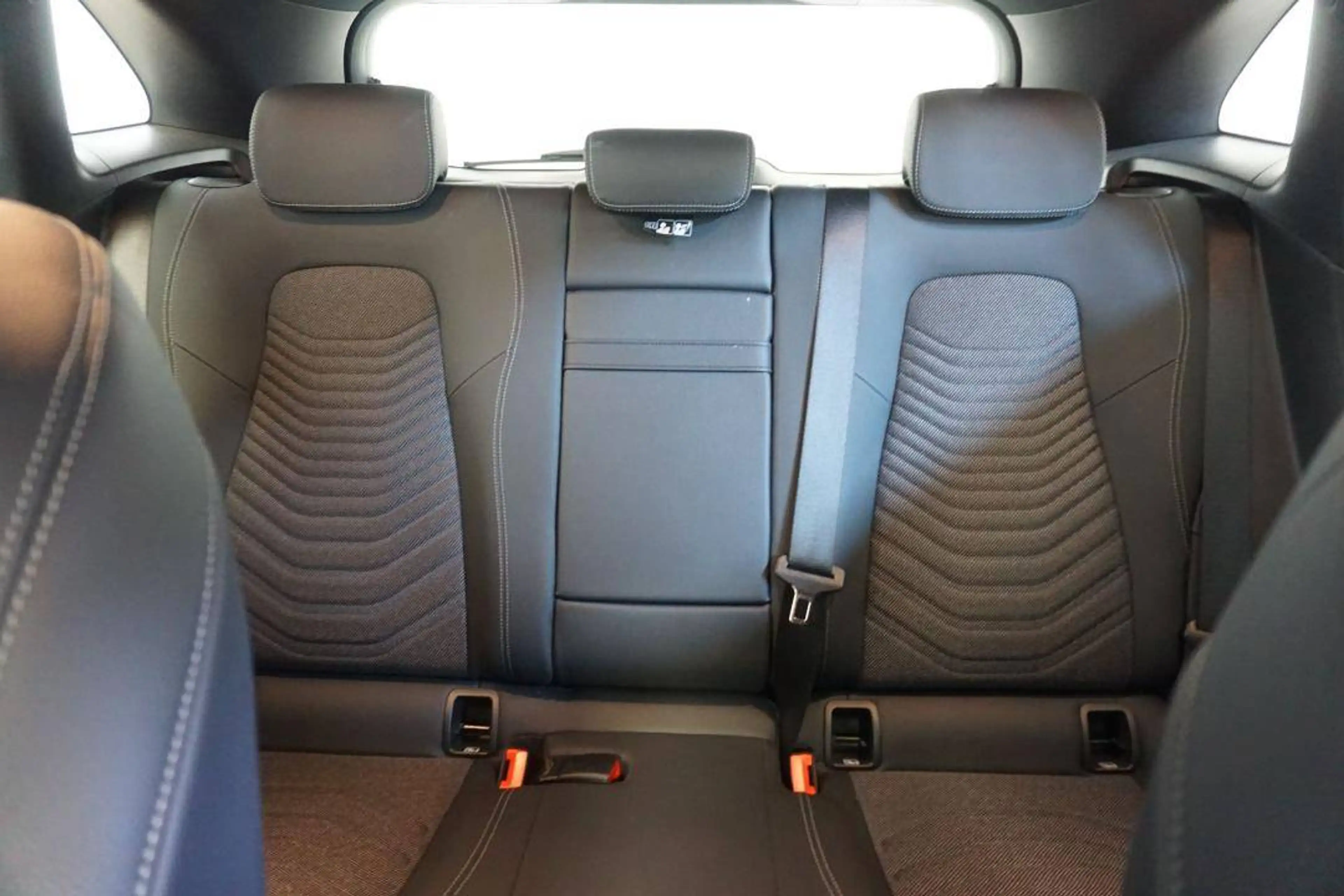 Mercedes-Benz EQA 250 plus — photo 10
