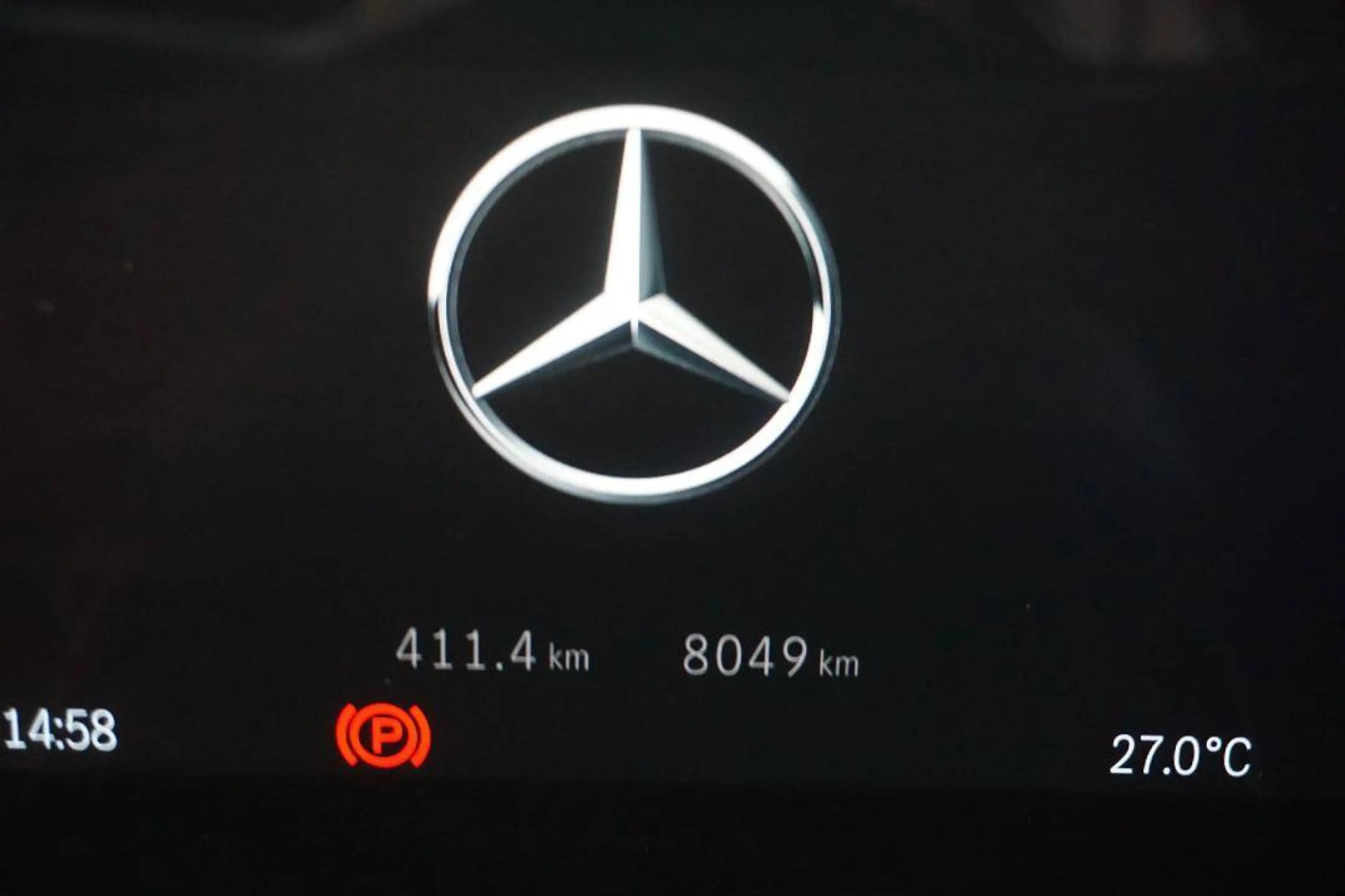 Mercedes-Benz EQA 250 plus — photo 11