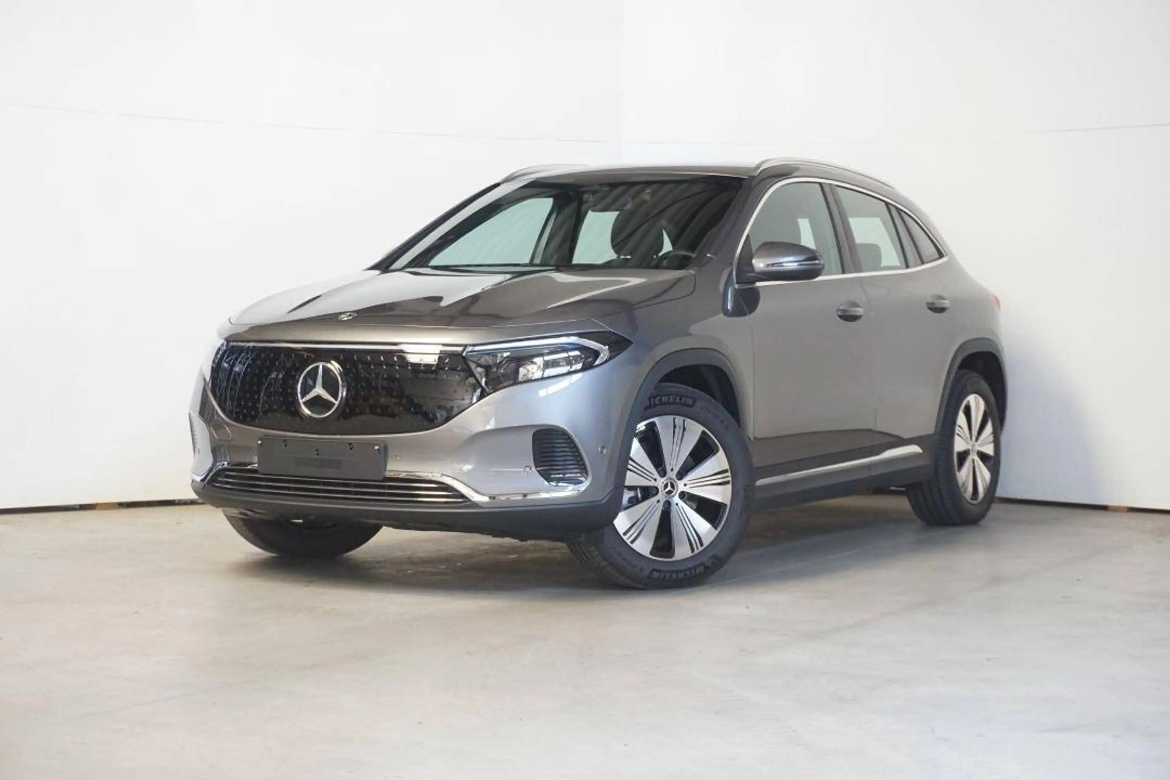 Mercedes-Benz EQA 250 plus