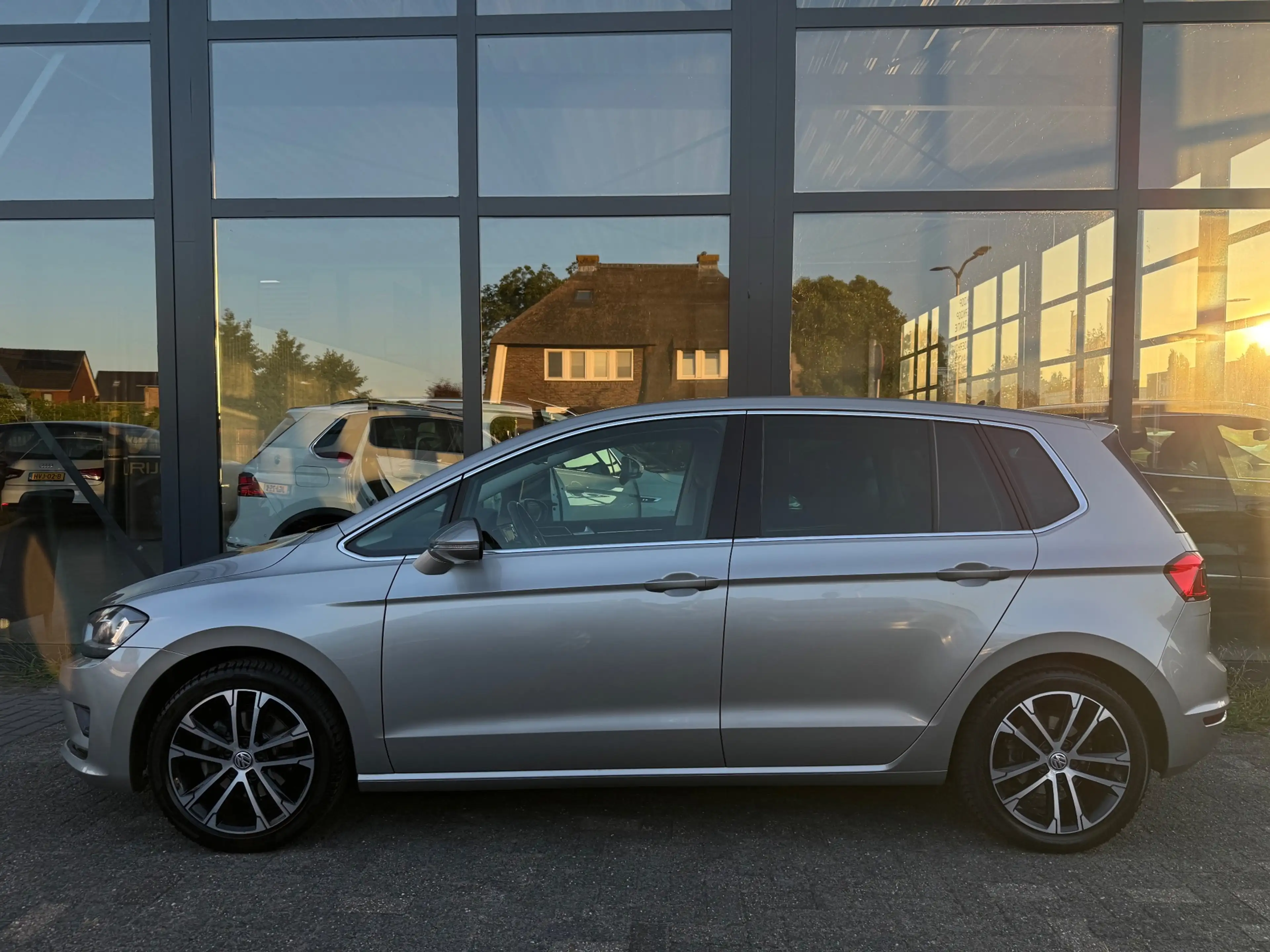 Volkswagen Golf Sportsvan 1.4 TSI Highline — photo 13