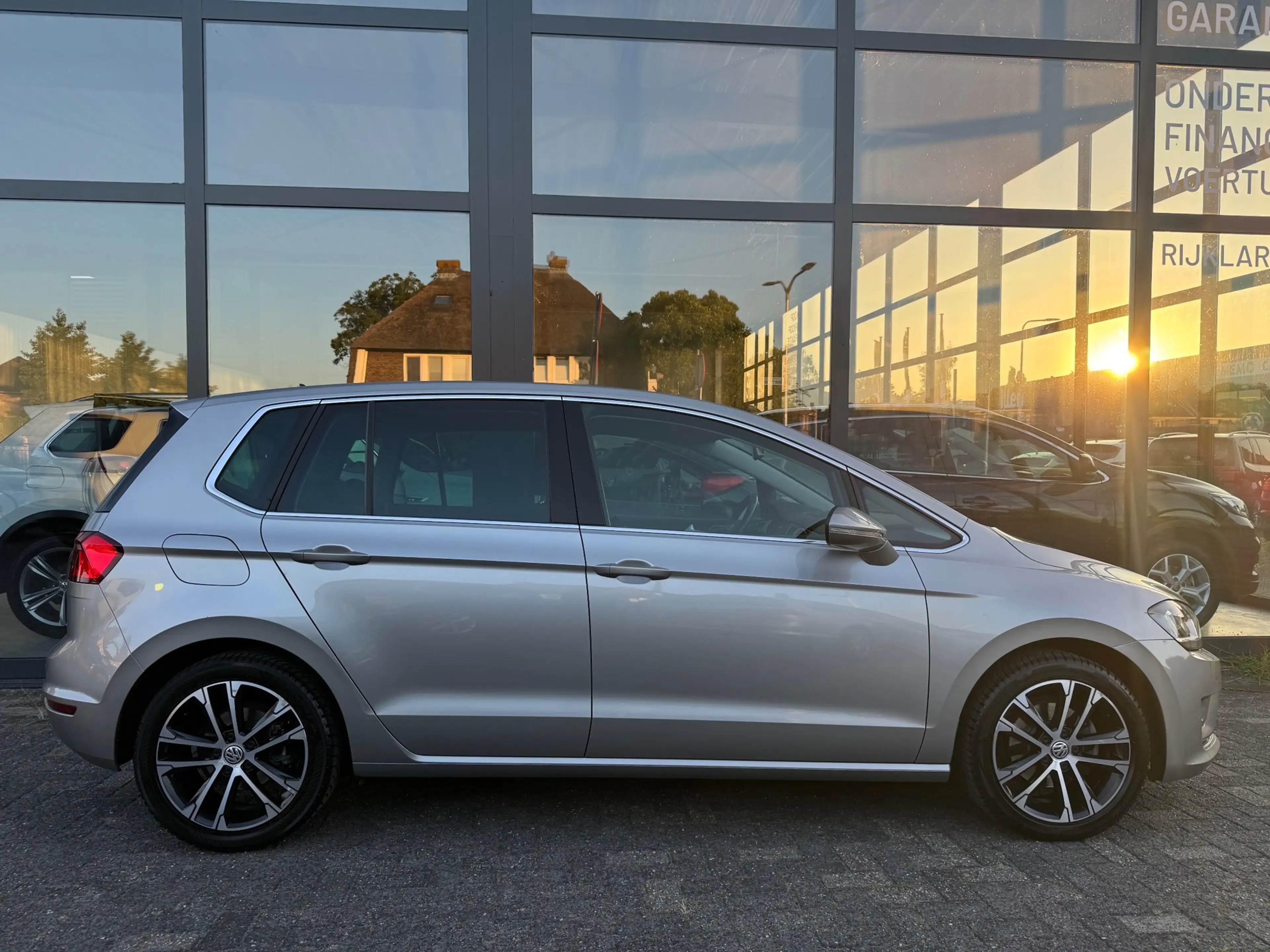 Volkswagen Golf Sportsvan 1.4 TSI Highline — photo 7
