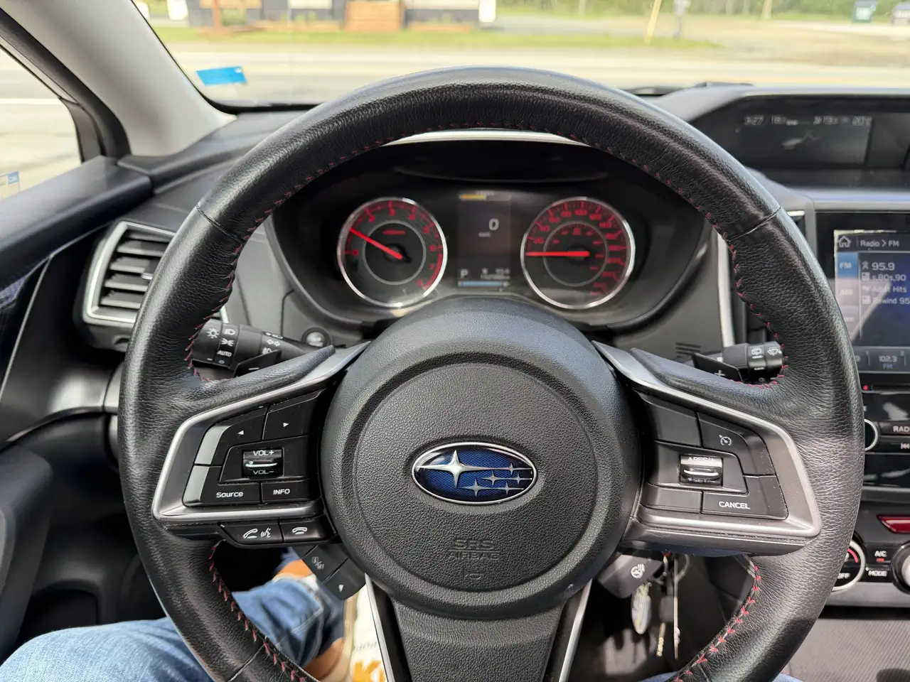 Subaru Impreza снимка Subaru Impreza