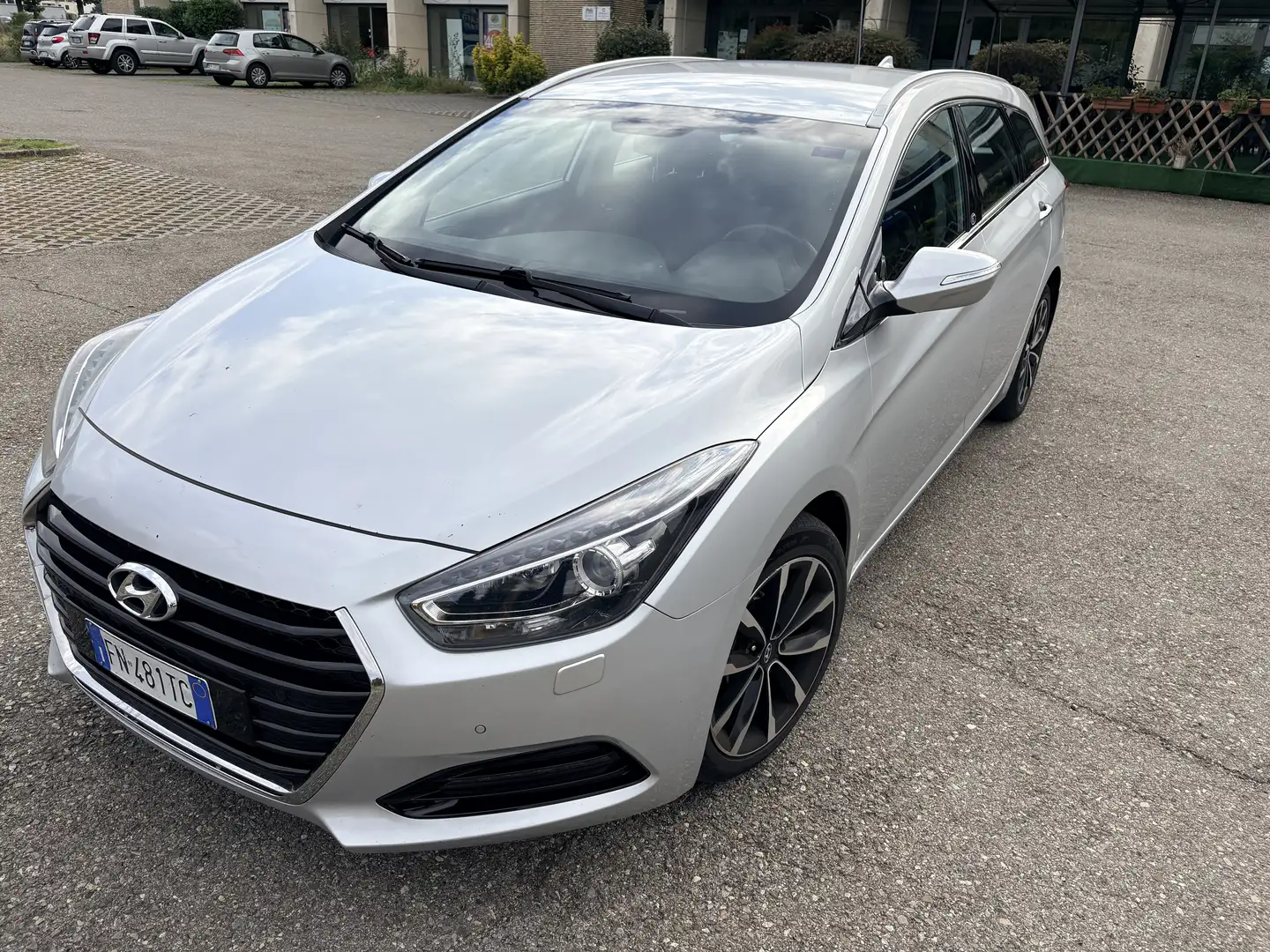 Hyundai i40 Wagon 1.7 crdi Business ISG 141cv auto - 1