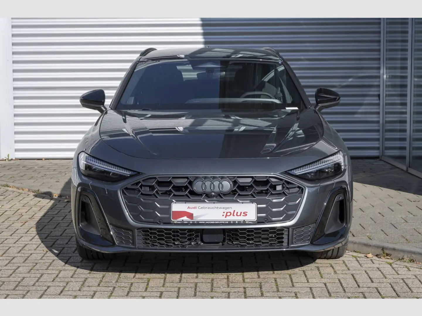 Audi A5 Avant TFSI 150 kW S tronic UPE EUR 74.555,- incl. Überführung Grau - 2