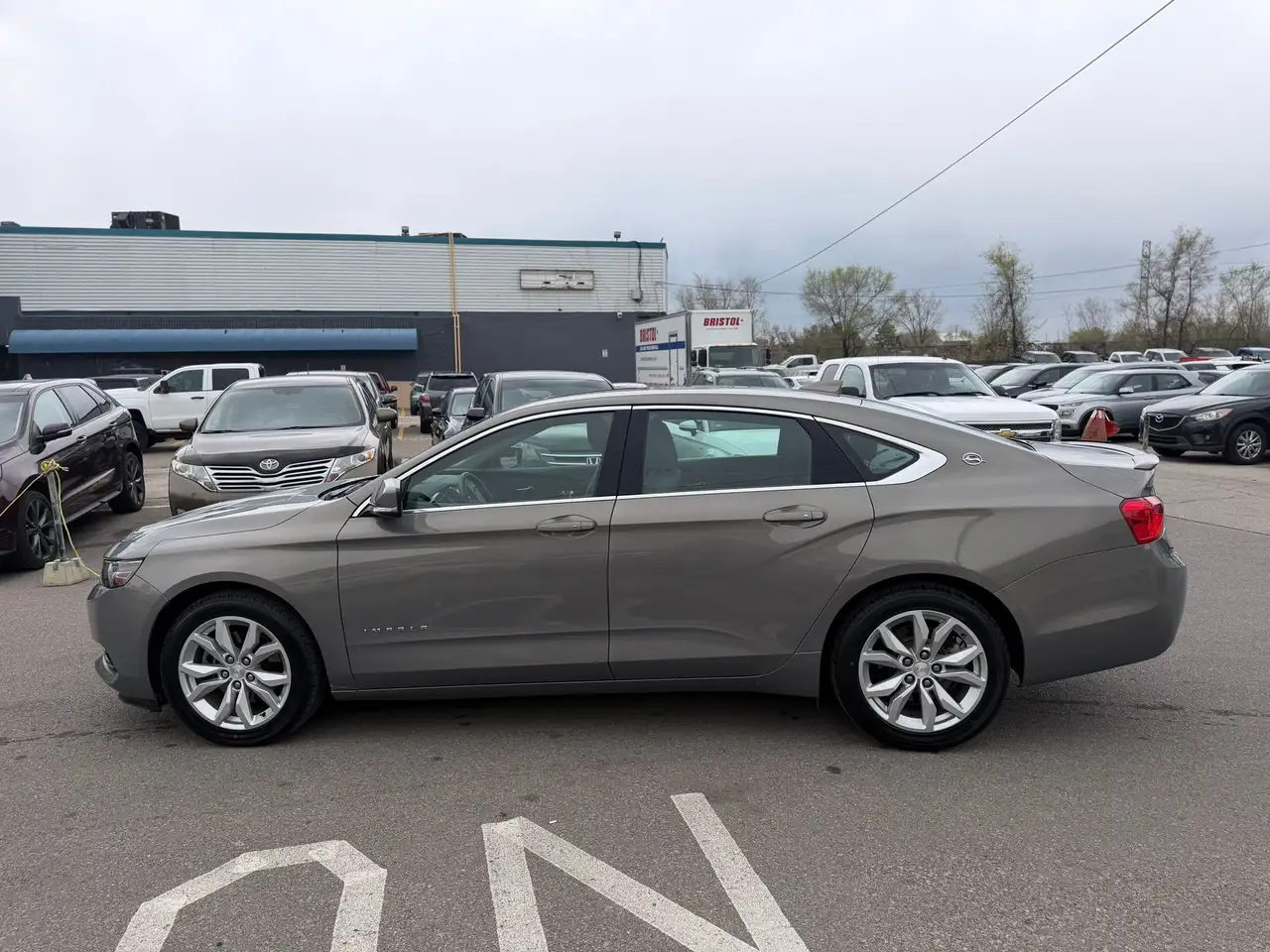 Chevrolet Impala снимка Chevrolet Impala