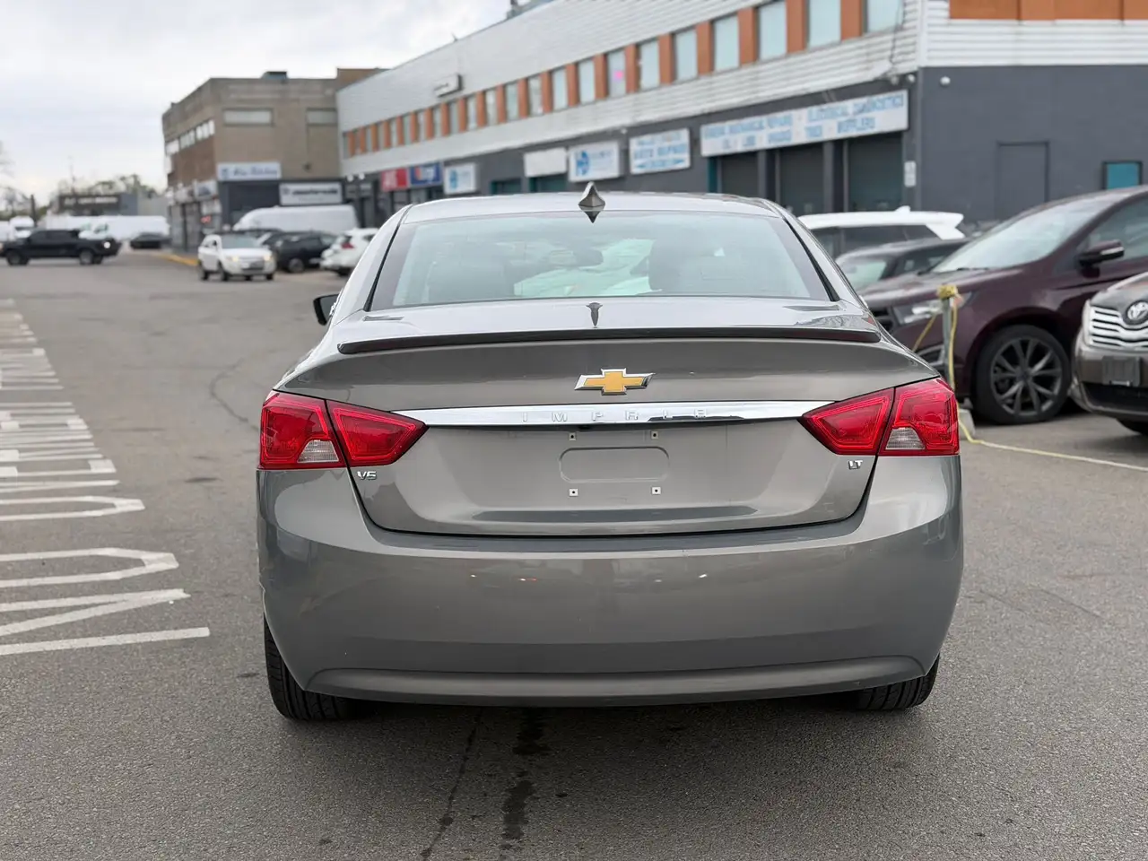 Chevrolet Impala снимка Chevrolet Impala