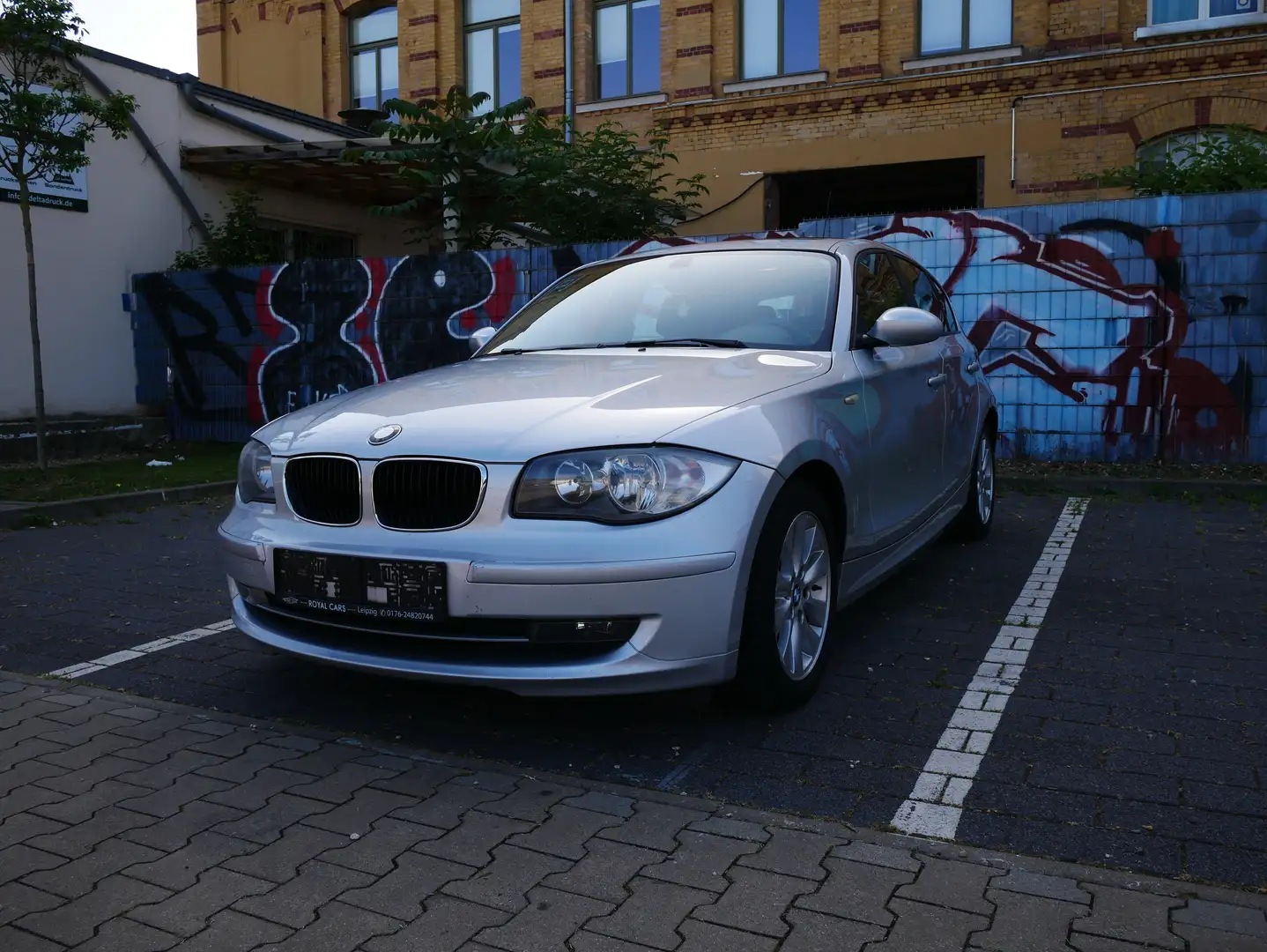 BMW 120 120d DPF Silber - 1