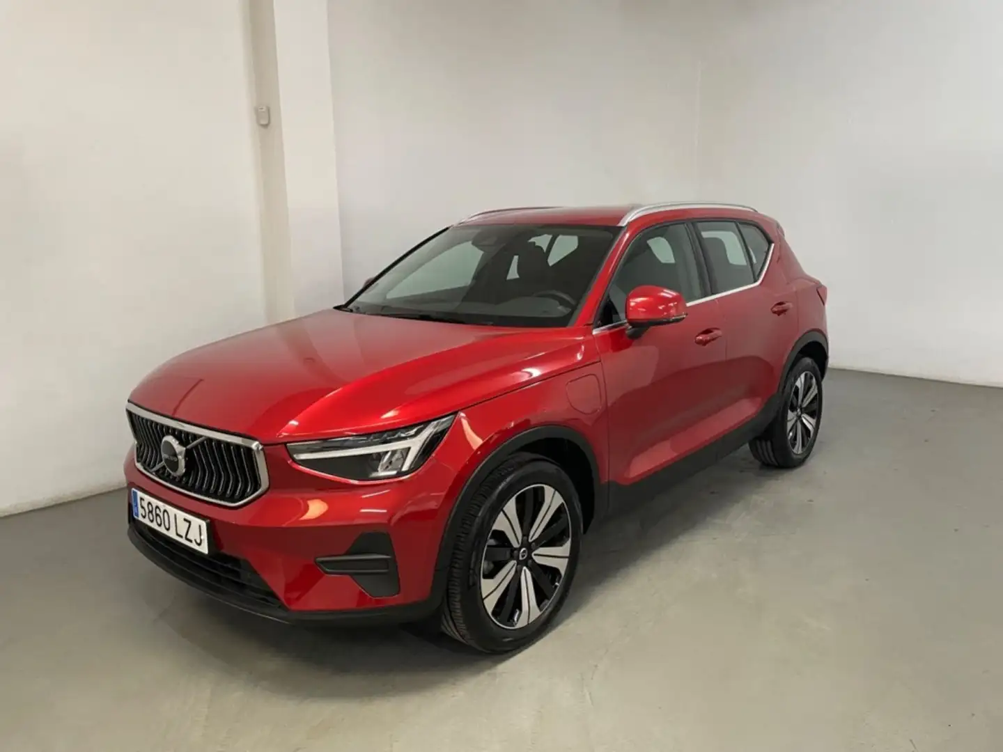 Volvo XC40 T4 Recharge Plus Bright Aut. Burdeos - 2