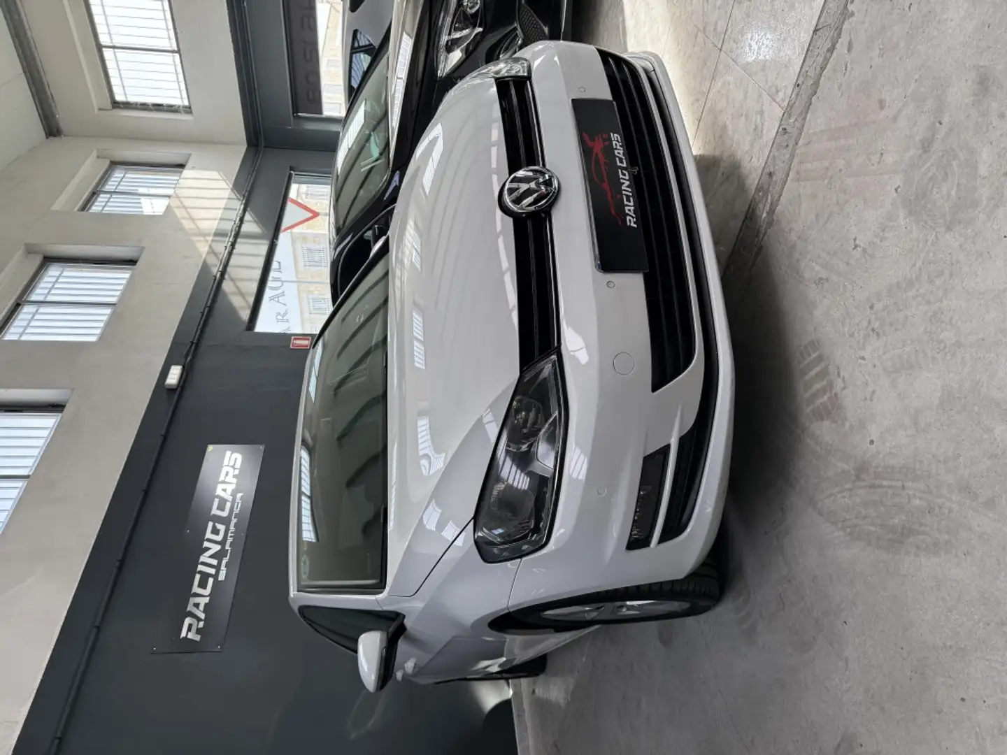 Volkswagen Golf Berlina Manual de 5 Puertas Blanco - 1