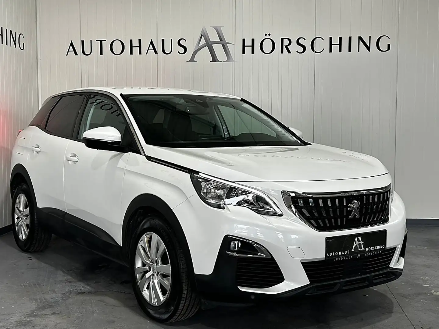 Peugeot 3008 1,2 PureTech 130 S&S Active Weiß - 1