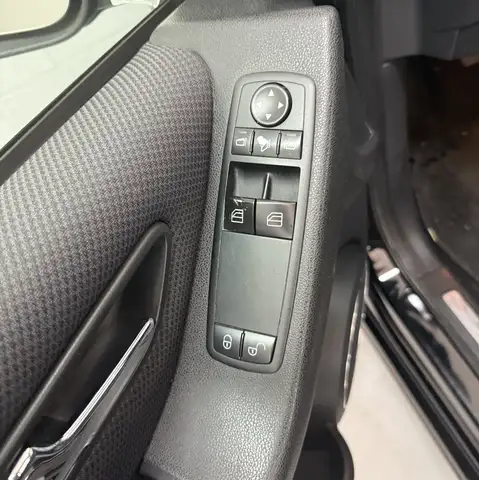 Mercedes-Benz A-Class view 11