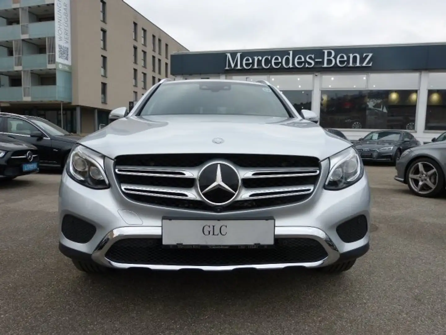 Mercedes-Benz GLC 220 GLC 220 d 4Matic (253.905) Grau - 2