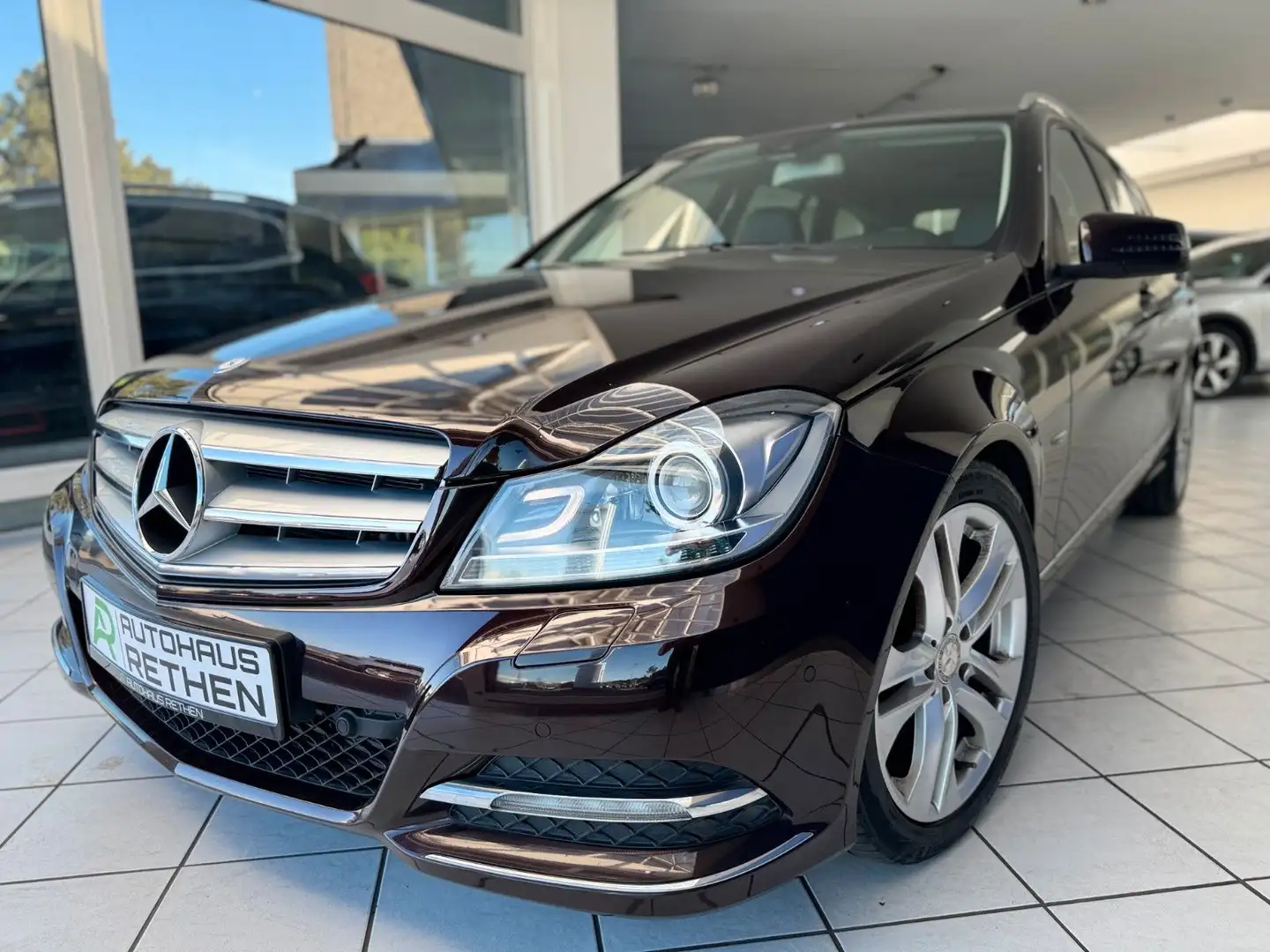 Mercedes-Benz C 250 T CDI  4Matic AVANTGARDE*MB-SCHECKHEFT* Brązowy - 1