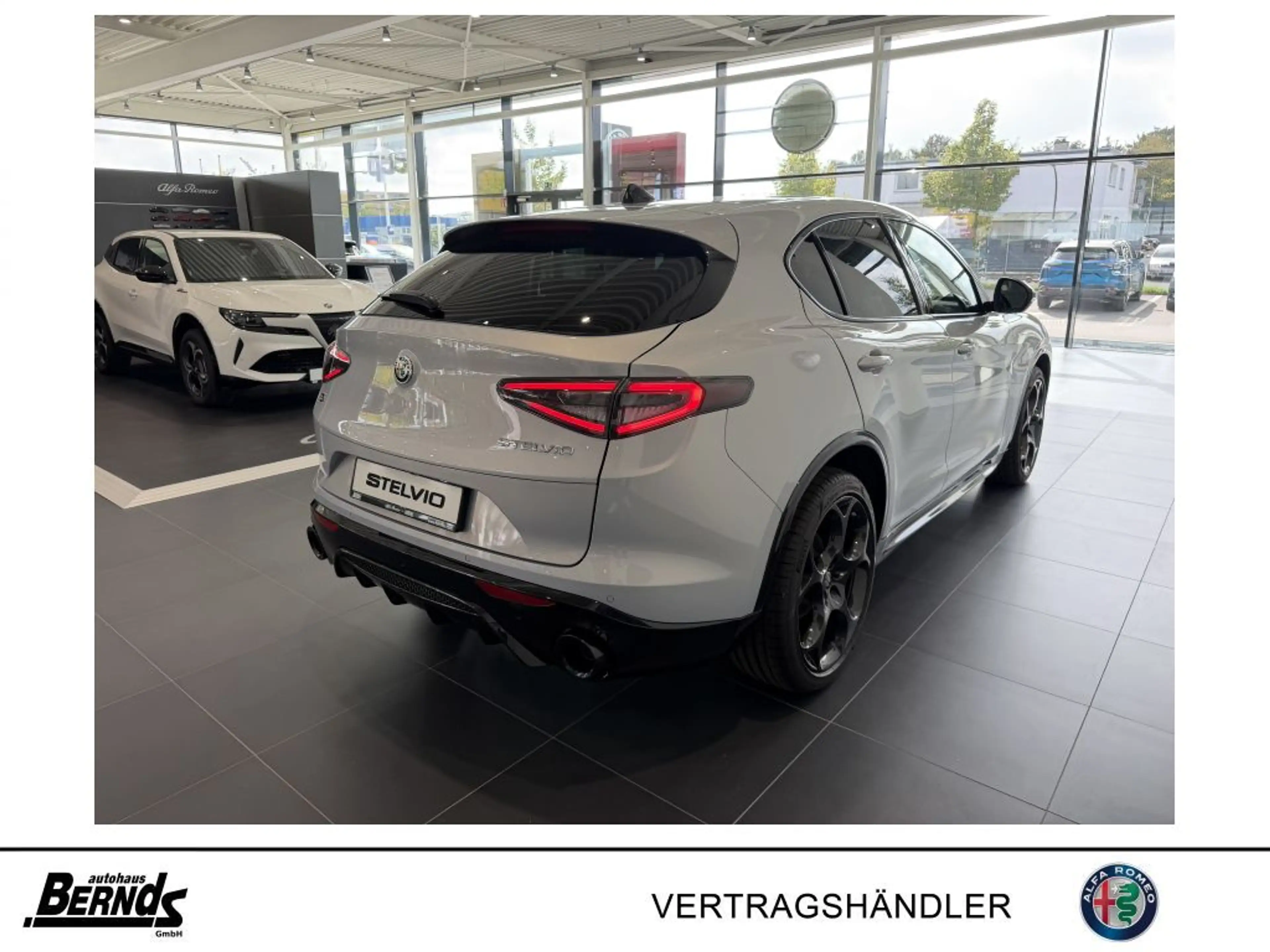 Alfa Romeo Stelvio 2.2 Diesel 16V AT8 Q4 Veloce TECHNOLOGIE-P. 21ZOLL — photo 5